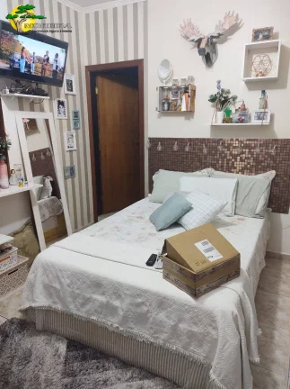 Imagem VENDA - SOBRADO GRANDE NO BAIRRO VILA RICA
