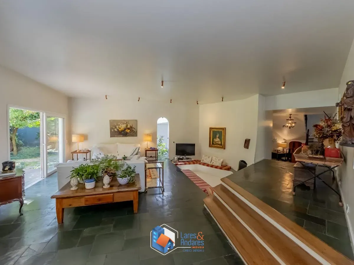 Imagem Casa para venda em Real Parque com 4 quartos, sendo 2 suítes, 295m²