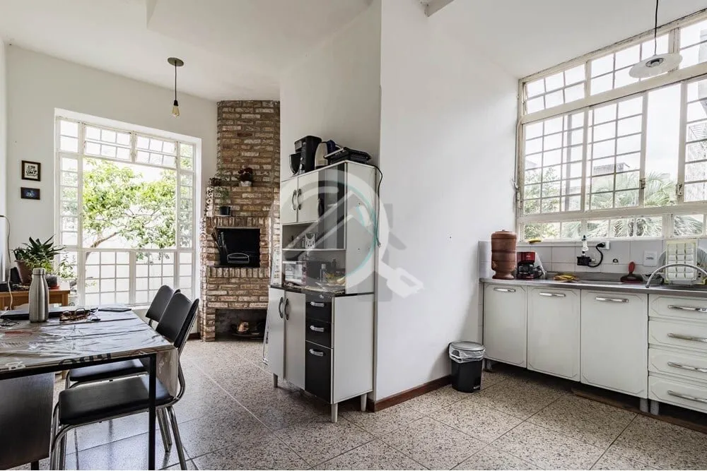 Imagem Descubra o apartamento dos seus sonhos em uma localização privilegiada no bairro Petrópolis, na A...