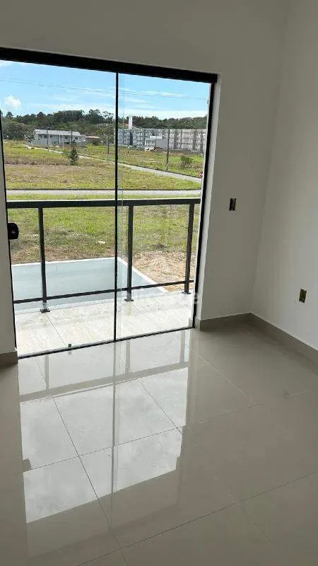 Imagem Sobrados Novos com 3 Dormitórios 1 suíte e e Spa Privativo - Sertão do Imaruí - São José - SC