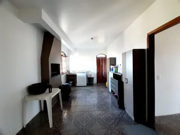 Imagem Magnífico Imóvel em Garopaba-SC: Casa e 2 Aptos, Vista para o Mar, 310m², Próx. à Praia.