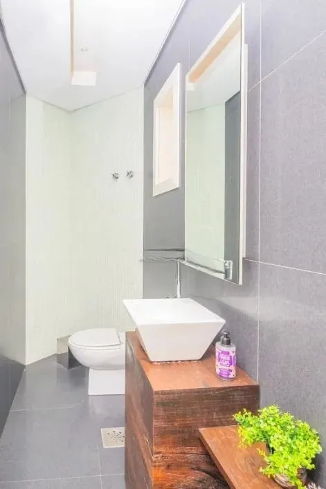 Imagem Casa em condomínio 4 suítes no bairro Ecoville