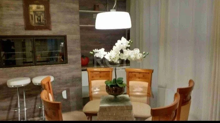 Imagem casa em condomínio fechado, às margens do rio guaíba,