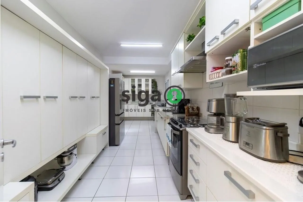 Imagem Apartamento a venda no Condomínio Villagio Panamby, com 4 quartos e 4 vagas. AVALIA PERMUTA