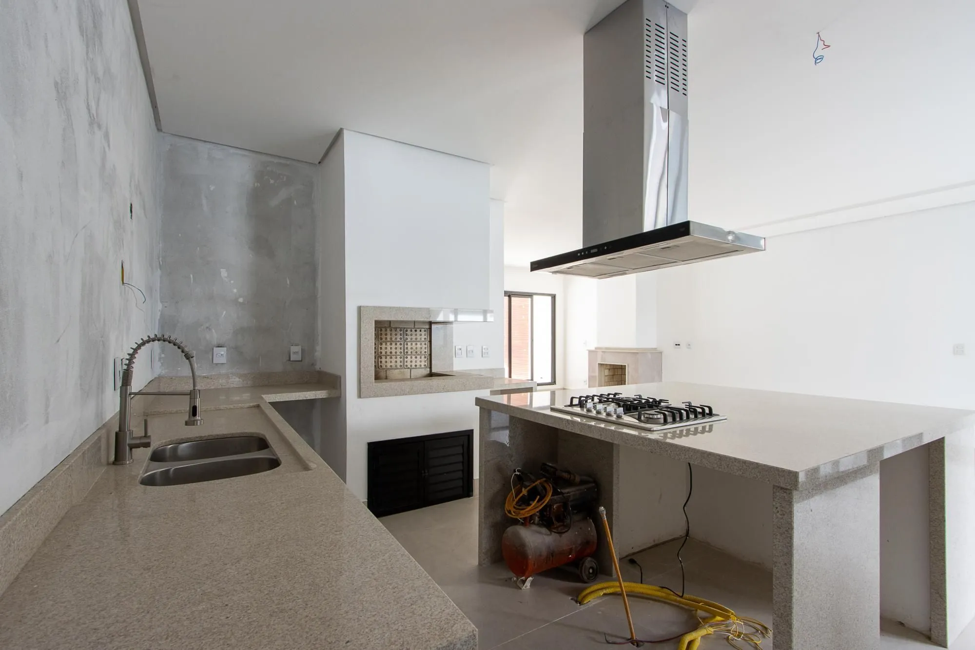 Imagem Casa de condomínio, 3 dormitórios, 3 suítes.