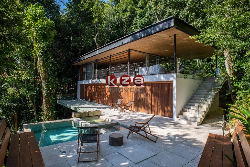 Foto do imóvel Casa em Condomínio de Luxo em Bertioga-SP com 4 Quartos, 4 Suítes e 550m² de Área