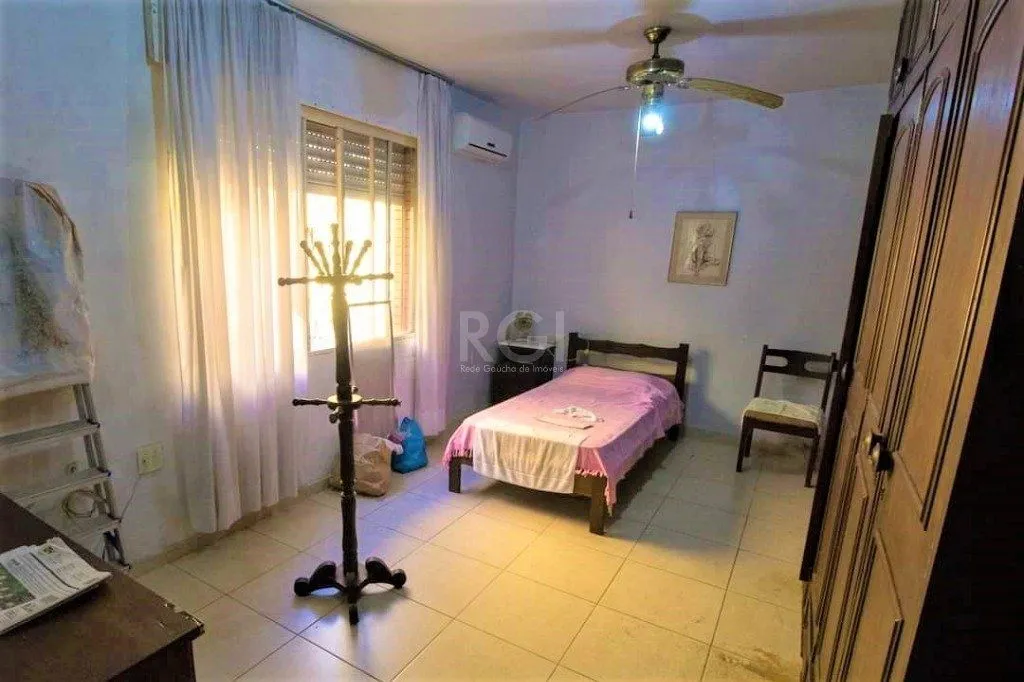 Imagem Casa para Venda - 287m², 3 dormitórios, sendo 2 suites, 4 vagas - Nonoai