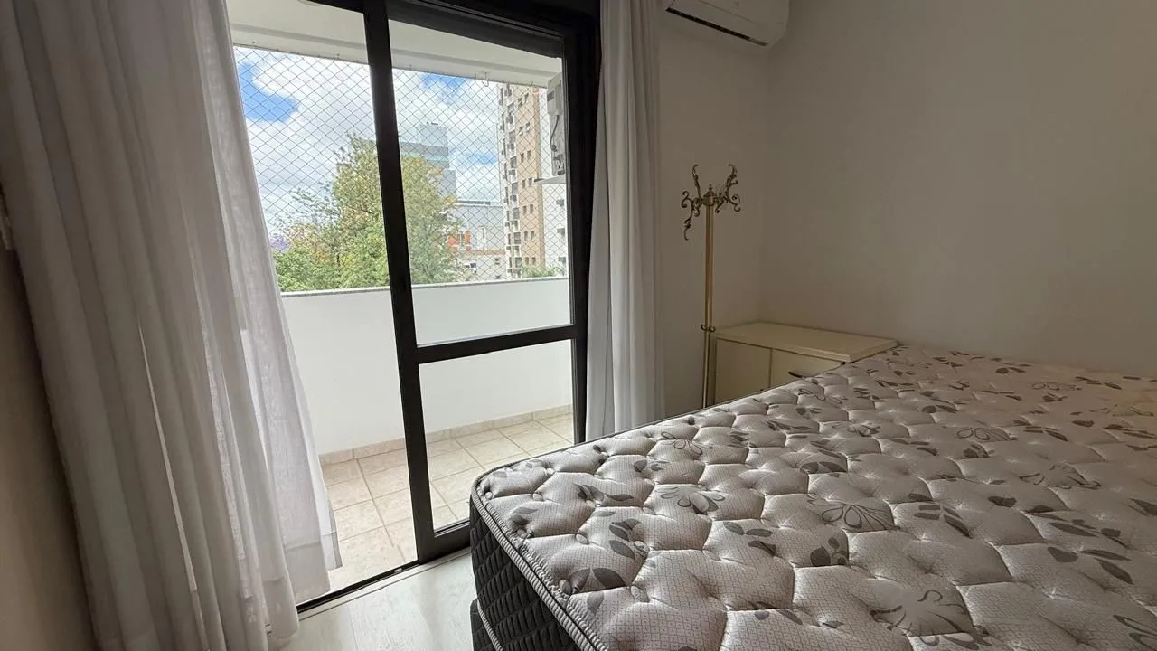Imagem Apartamento a venda de 105 m2 2 dormitórios sendo 1 suíte e 2 vagas individuais no bairro Petrópolis.