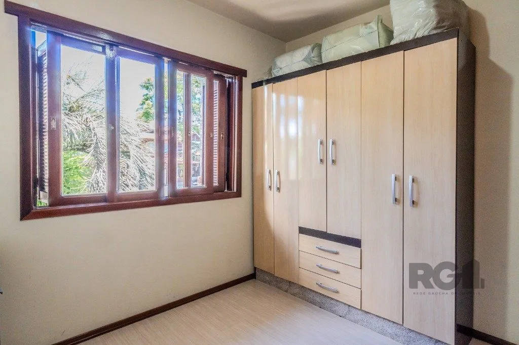 Imagem Casa com 4 dormitórios no bairro Gloria