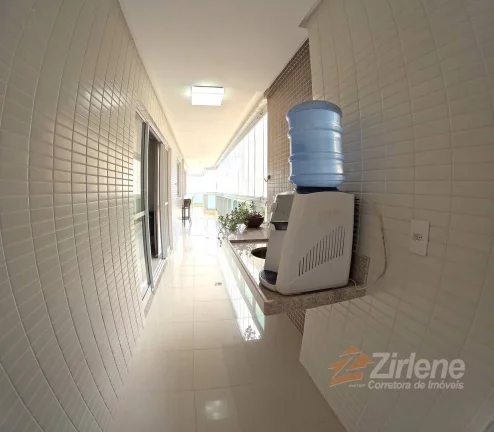 Imagem Belíssimo Apartamento de 3 Quartos na Praia do Morro