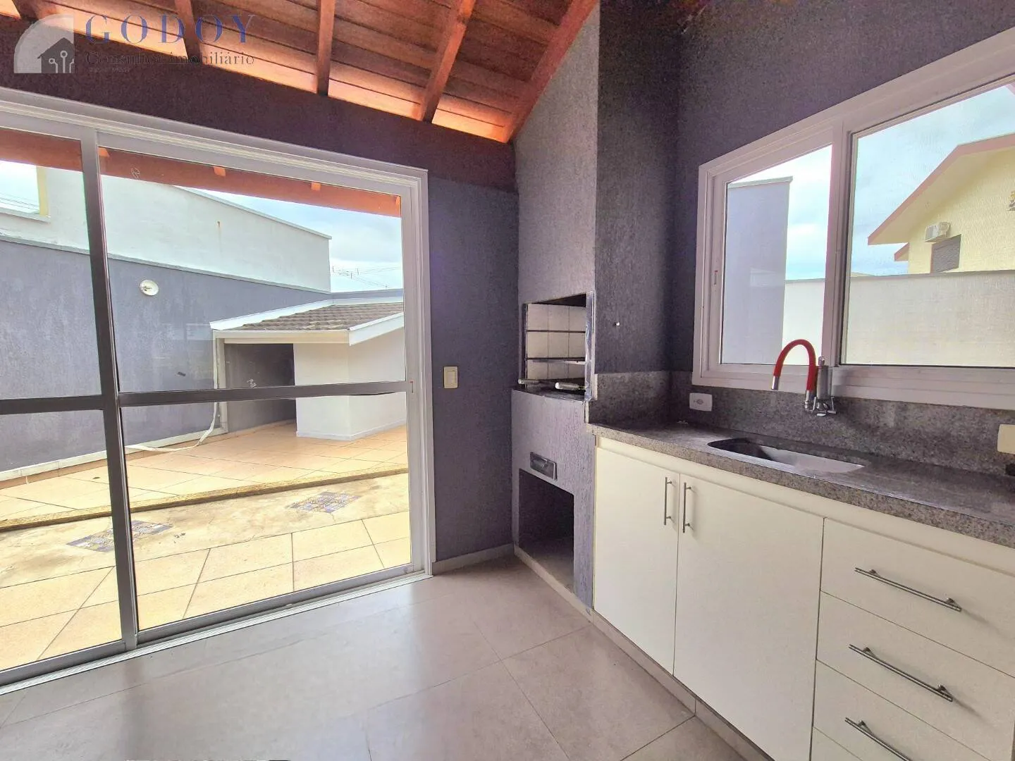Imagem Casa Térrea no Cond. Splendore - Excelente Localização ao Lado Shopping