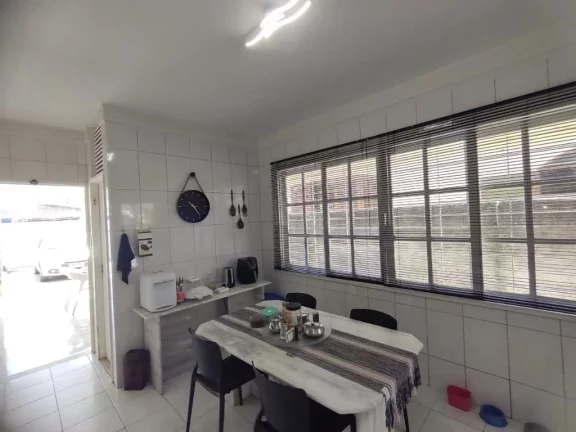Imagem Casa de 240m² à venda, com 3 quartos (1 suíte), localizada em Candeias, Jaboatão dos Guararapes - Pernambuco.