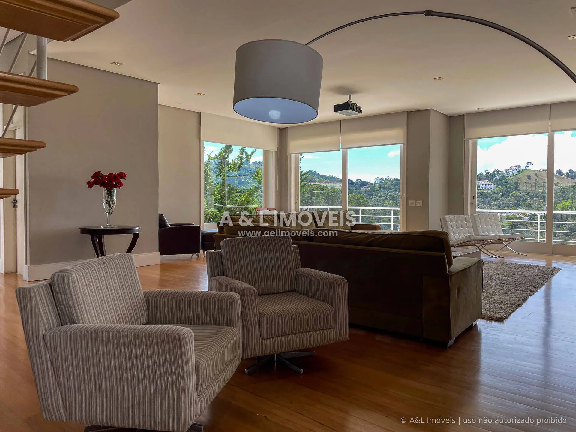 Imagem Casa à venda em Campos do Jordão | 7 suítes | 500,00 m² privativos
