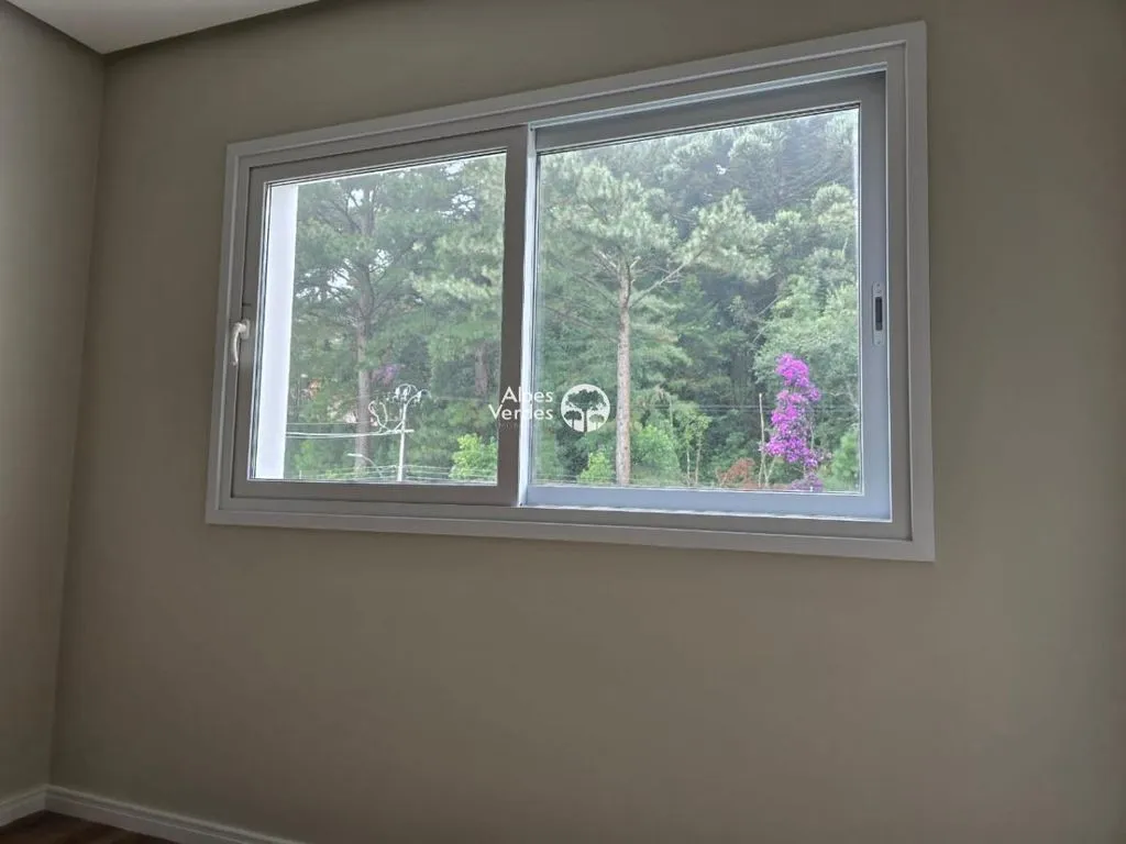 Imagem Vende-se Apartamento 1 suite em Canela a 2 minutos da Catedral de Pedra
