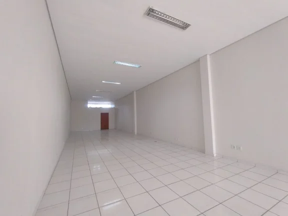 Imagem Barracão comercial , amplo com ótima metragem ,contendo copa , 2 banheiros , localizado em Santa T...