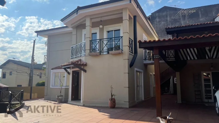 Imagem Casa de Condomínio em Granja Viana - Cotia