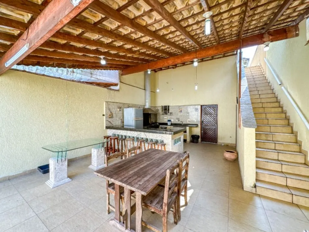 Imagem CASA COM 240,00 m² - BOQUEIRÃO - PRAIA GRANDE SP