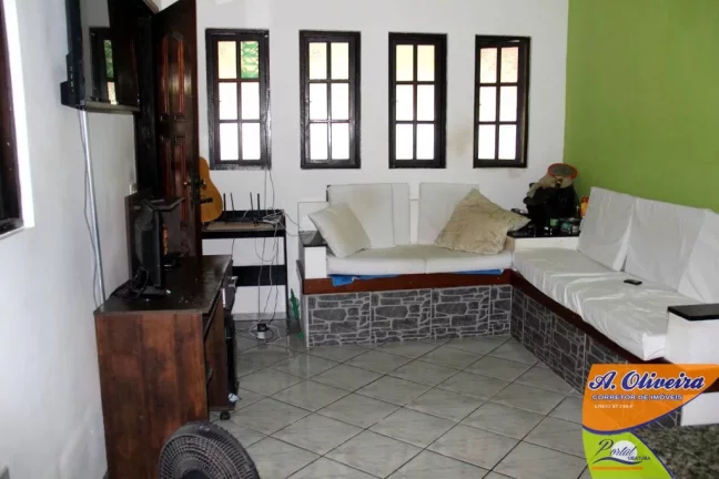Imagem Casa com 02 dormitórios - 400 metros da praia.