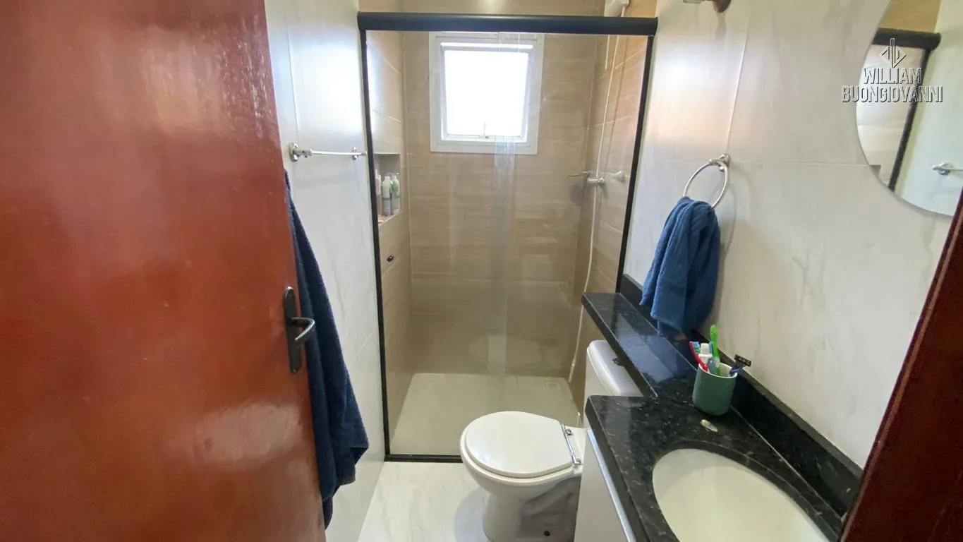 Imagem Casa de condomínio 2 dormitórios sendo 2 suítes com quintal no Tude bastos
