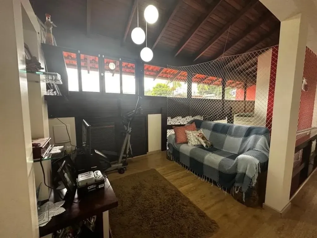 Imagem Casa com 3 Quartos à Venda, 193 m² em Bom Retiro - Joinville