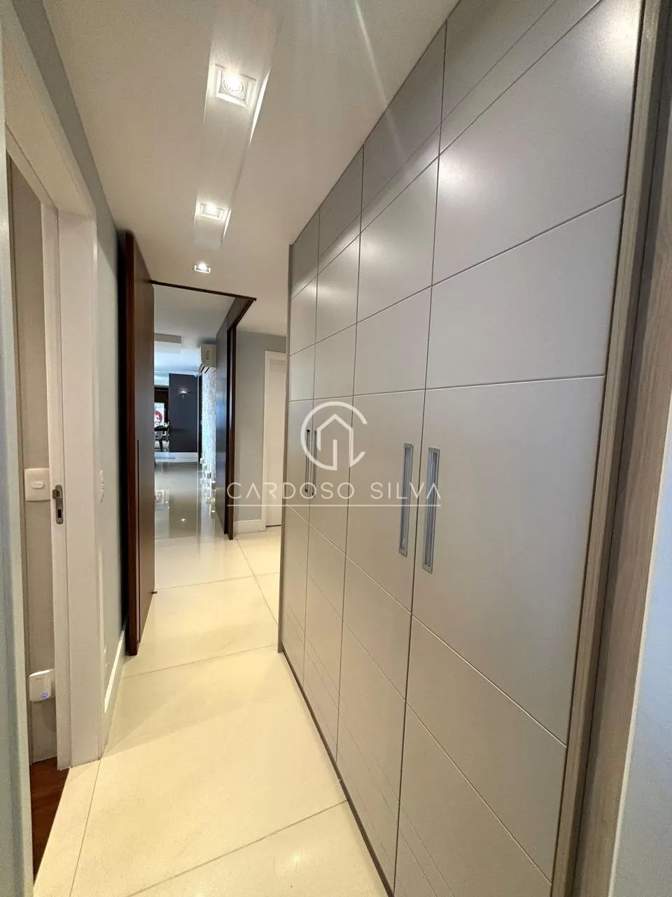 Imagem Espaço Cerâmica - Condomínio Premier - Apartamento de 162m2 com 03 suítes e 03 vagas de garagem - Lazer Completo