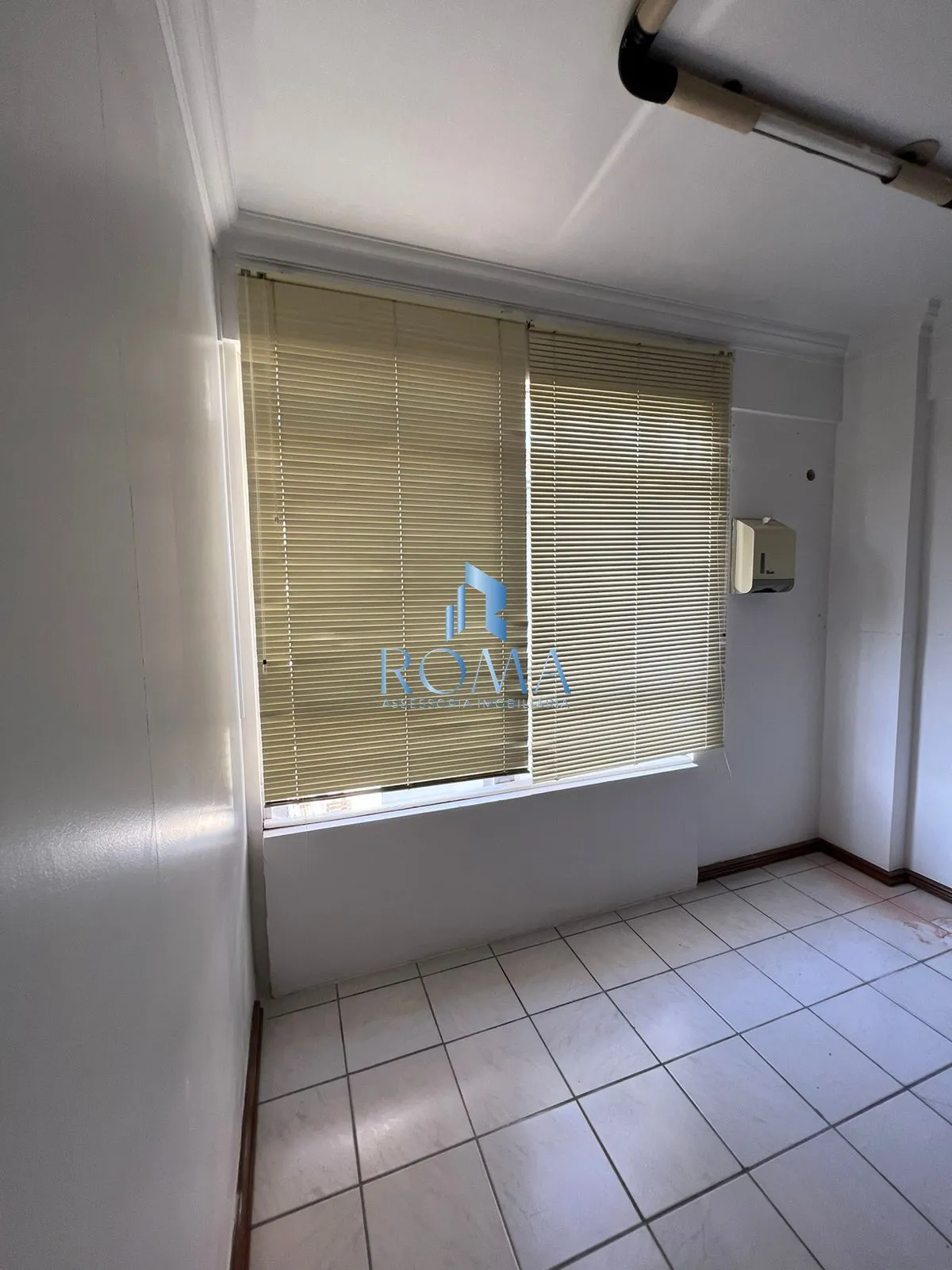 Imagem Sala Comercial 1 dormitórios à venda Nossa Senhora de Fátima Santa Maria/RS