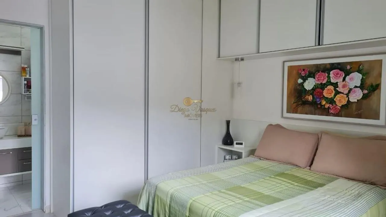 Imagem Casa em Condomínio para Venda em Teresópolis / RJ no bairro Vale Alpino