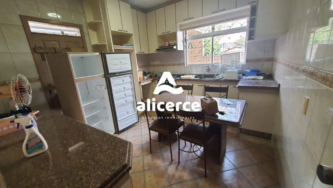 Imagem Casa à venda com 4 quartos 1 suíte, 356,47m² em Balneário Florianópolis