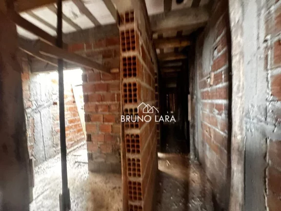 Imagem Casa á venda em Betim, MG no bairro Guarujá Mansões