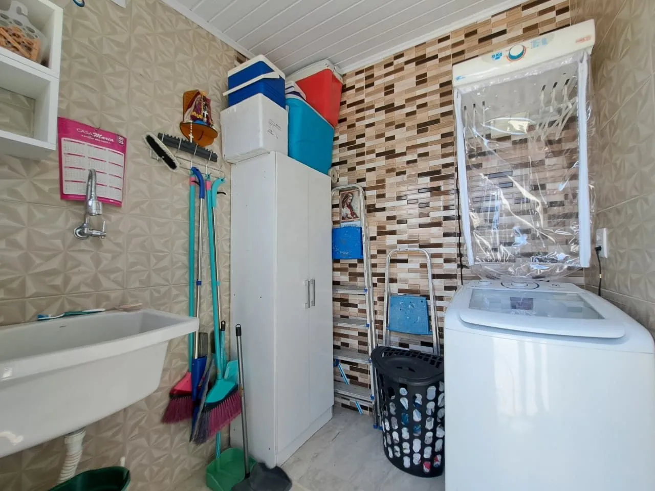 Imagem Casa com 04 dormitórios e piscina na praia de Imbé/ RS.