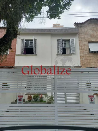 Imagem Sobrado à venda com 3 dormitórios e 2 vagas no bairro do Gonzaga em Santos por R$ 1.100.000,00