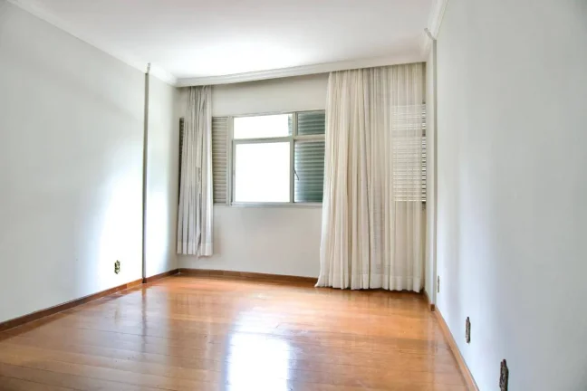 Imagem Apartamento à Venda em Lourdes | Em Frente à Praça da Assembleia |4 Quartos