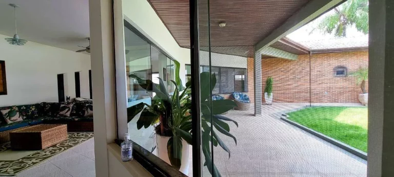 Imagem Casa à venda Riviera módulo 5 com dois lotes e excelente localização.