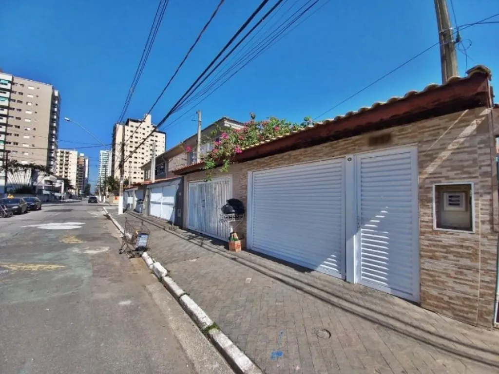 Imagem CASA COM 200,00 m² - CANTO DO FORTE - PRAIA GRANDE SP