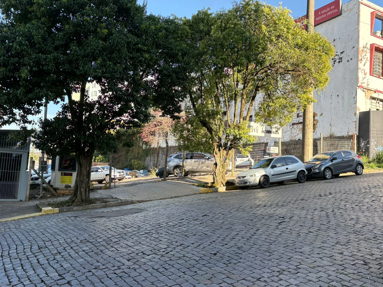 Imagem Terreno à venda em Caxias do Sul, Nossa Senhora de Lourdes, 585m2