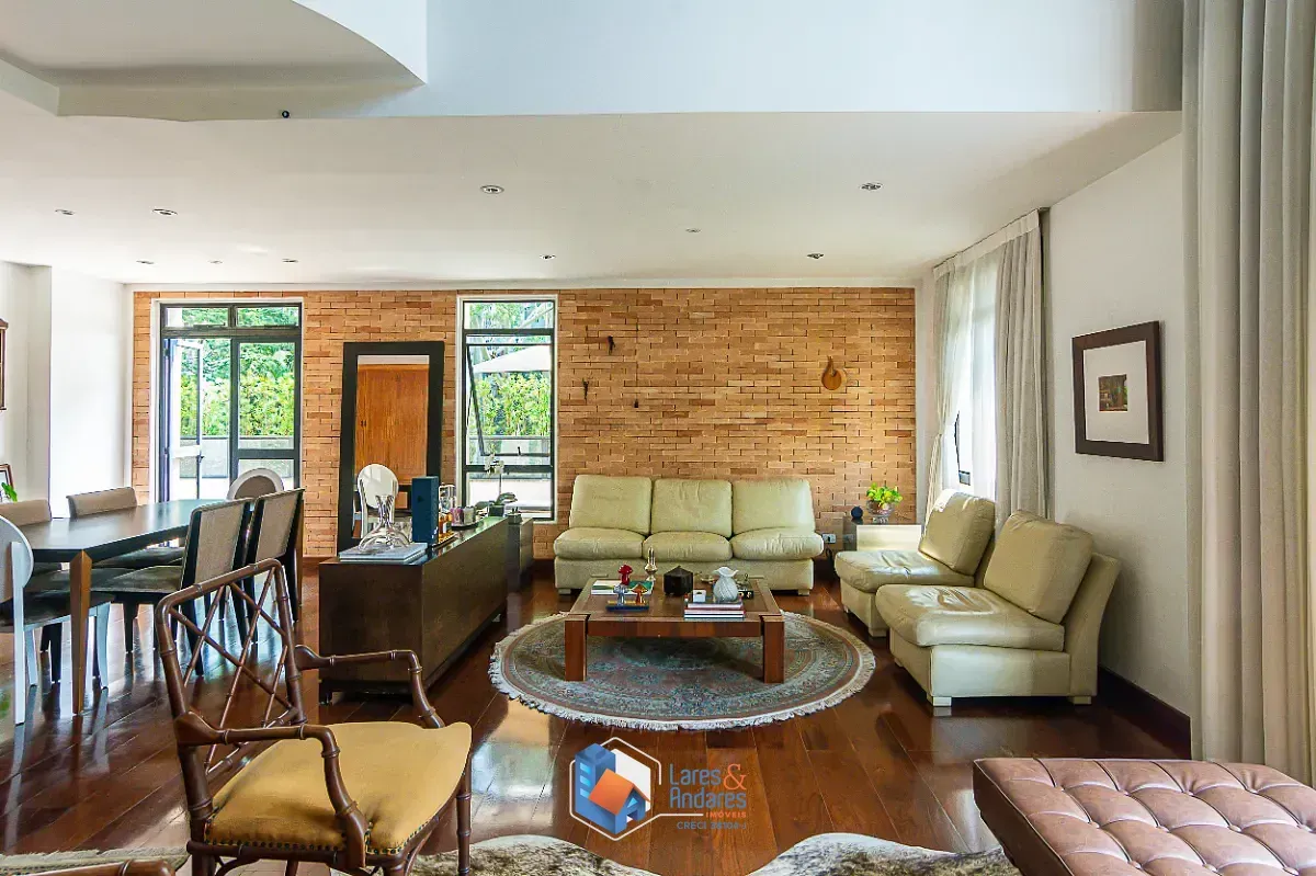 Imagem Duplex para venda em Vila Suzana com 4 quartos, sendo 2 suítes, 308m²