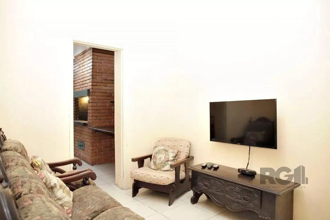 Imagem Casa 04 dormitórios, 01suíte, locação,234m² privativos, Petrópolis/Porto Alegre