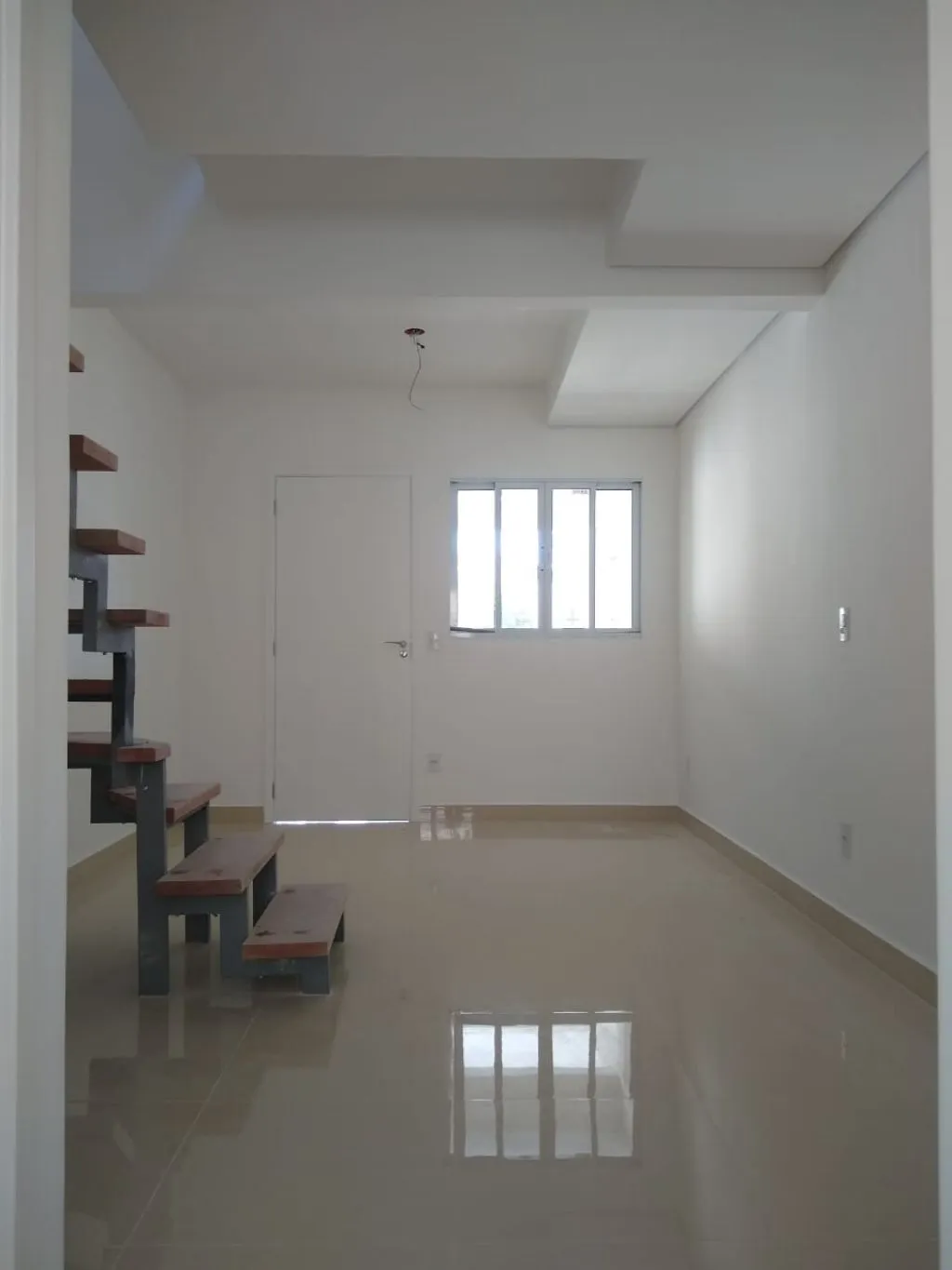 Imagem Incrível oportunidade!! Lindo sobrado 79 m², com 2 suítes, lavabo embaixo, varanda gourmet. À 500 m. do Mc Donalds da Av São Paulo, Sorocaba