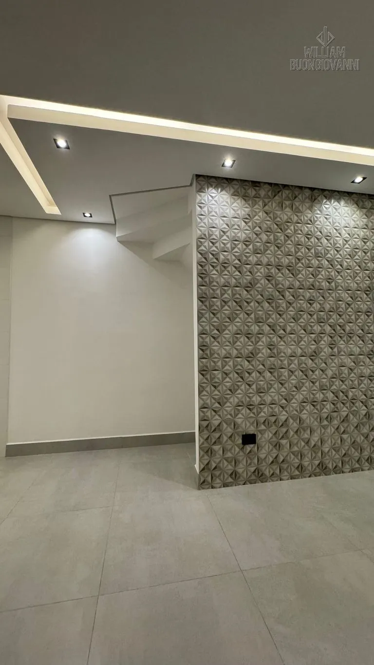 Imagem Casa Térrea 2 Dormitórios com Quintal - 57m²