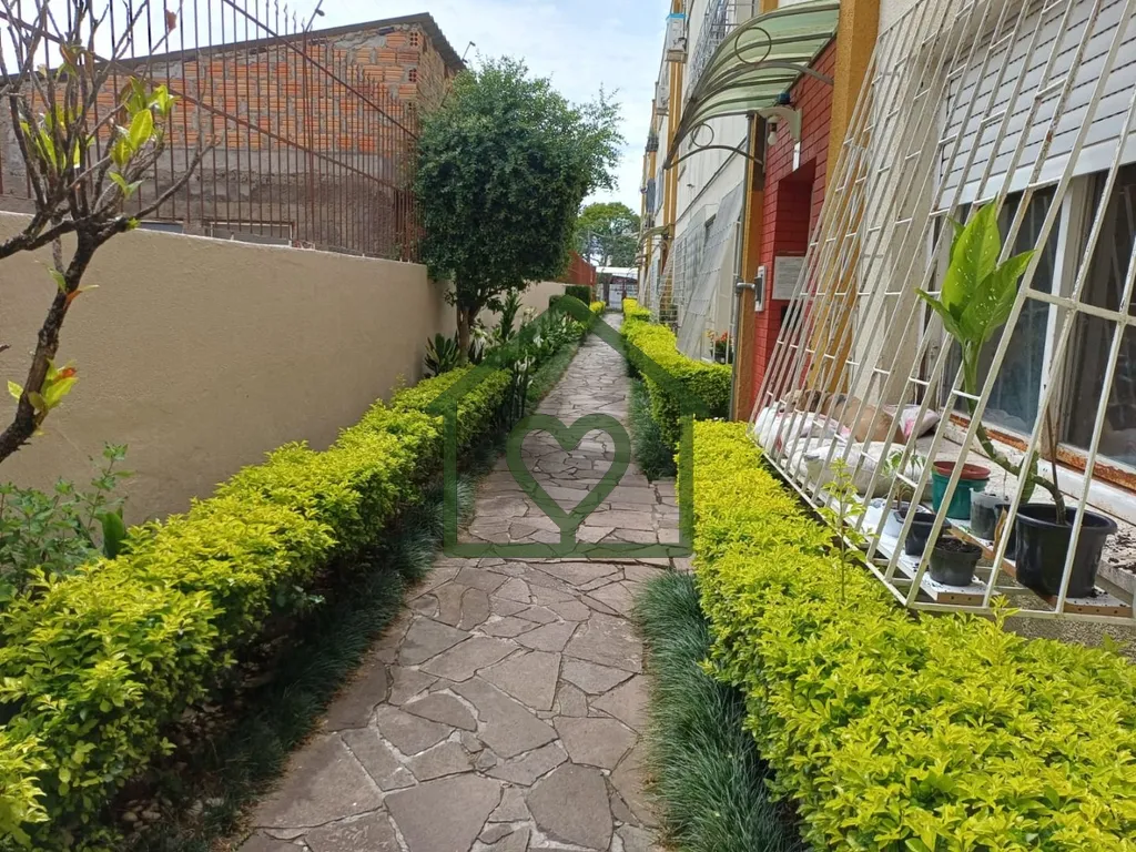 Imagem Vendo ótimo apartamento 2 dormitórios cozinha e área de serviço, bem ventilado e baixo custo con...