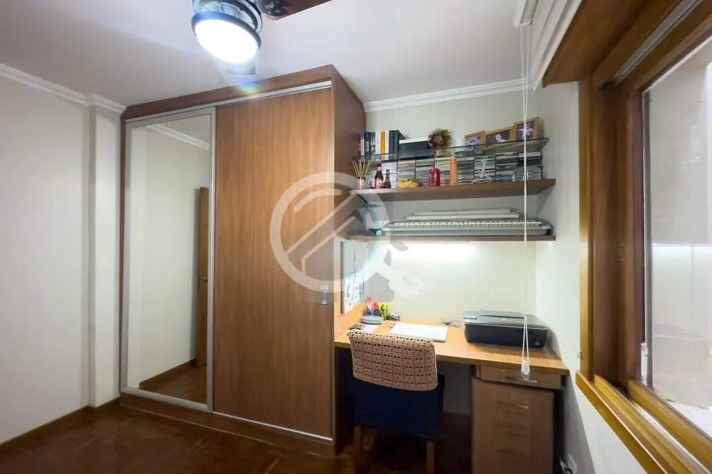 Imagem Apartamento porteira fechada com 3 dormitórios em edifício nobre no coração do Bairro Menino Deu...