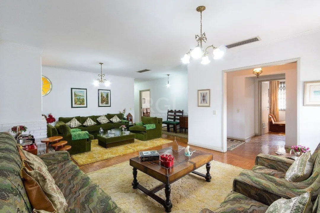 Imagem Casa para Venda - 280m², 4 dormitórios, sendo 1 suites, 3 vagas - Vila Assunção