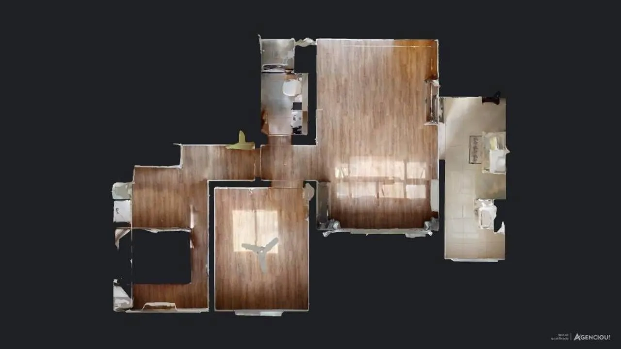 Imagem Apartamento de 2 dormitórios, living, cozinha planejada, área de serviço, banheiro social e 1 vaga de garagem escriturada.