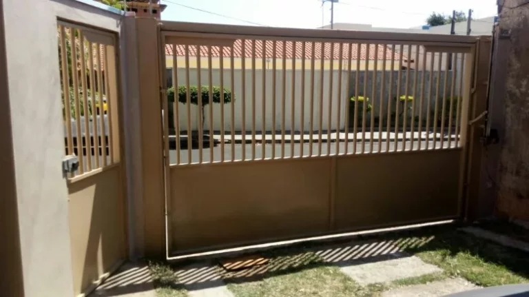 Imagem Casa no jardim Terra Branca, 2 quartos, garagem coberta.