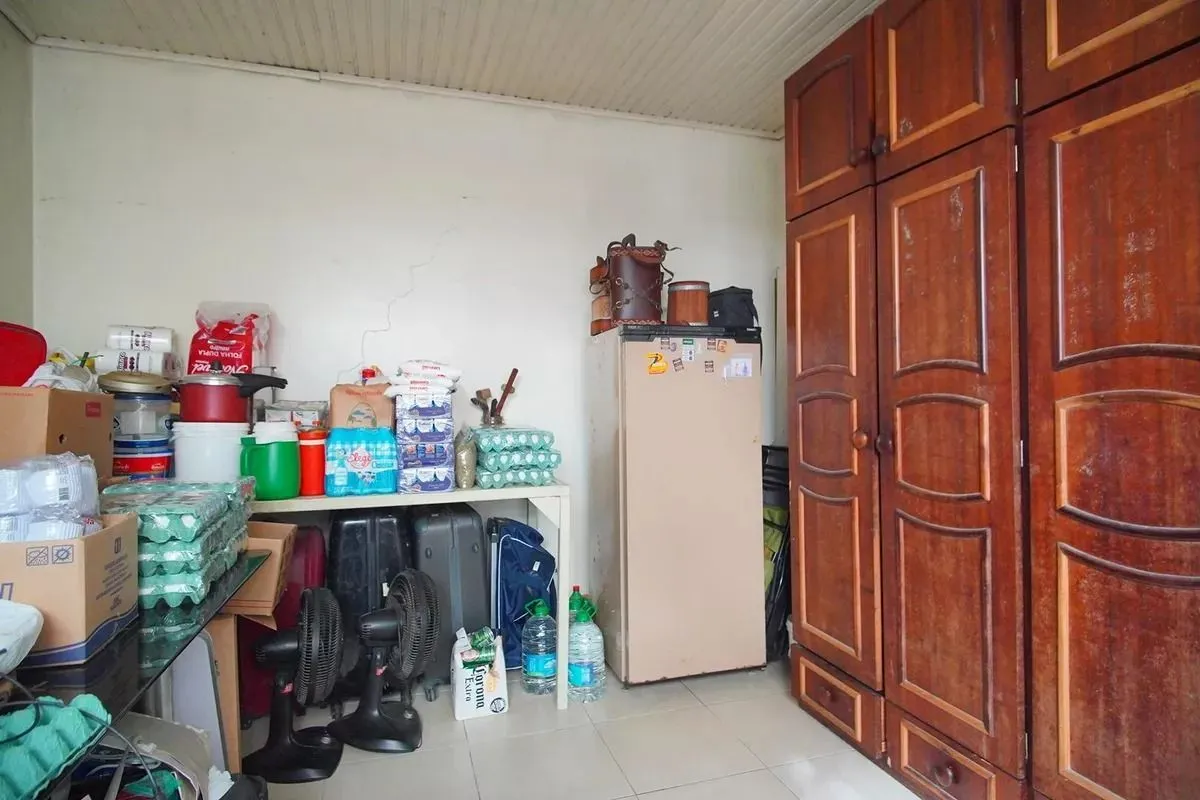 Imagem Casa Térrea com 5 dormitórios, Amplo Terreno de 300m² - Bairro Santa Rosa