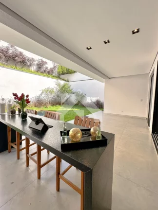 Imagem Casa de Condomínio em Alphaville - Santana de Parnaíba