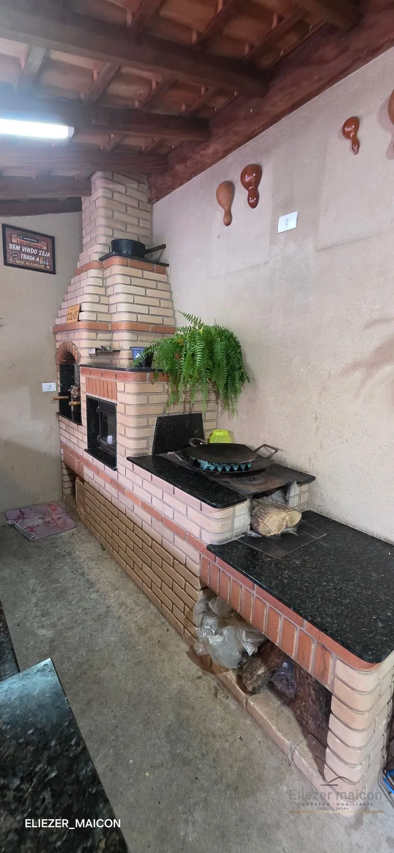 Imagem Casa à Venda com 4 quartos no bairro conjunto habitacional em Poços de Caldas