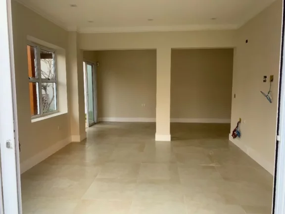 Imagem EXCELENTE CASA NO FLÓRIDA COM 4 DORMITÓRIOS COM 3 SUÍTES!!!