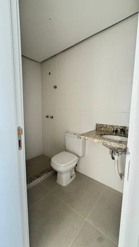 Imagem APARTAMENTO COBERTURA - 2 DORMS - 2 VAGAS - 166,21 m² - TRISTEZA