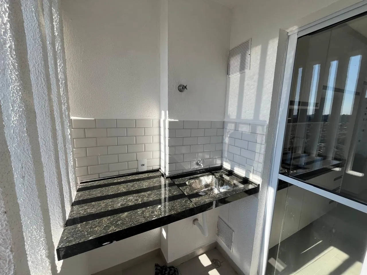 Imagem Apartamento à Venda no Brisa do Parque 3 | Vila Gabriel | 2 Quartos | Último Andar | 42,61m² | 1 Vaga